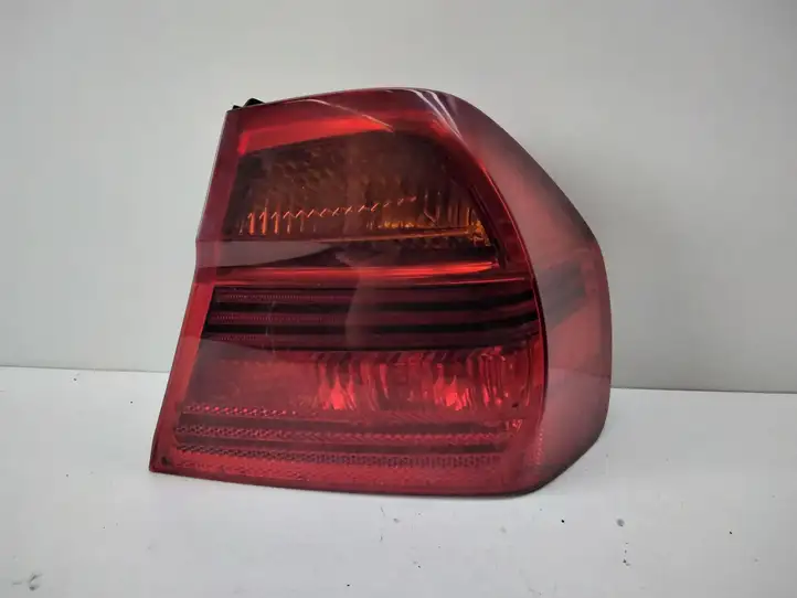 BMW 3 E90 E91 (2005 - 2012) 6937458 Задний фонарь в кузове — фото 1