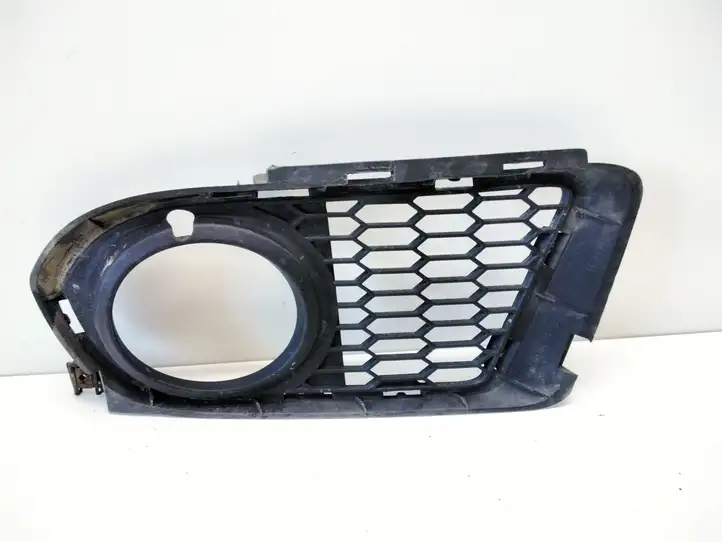 BMW 3 E92 E93 (2005 - 2014) 8041181 Решетка противотуманной фары — фото 1