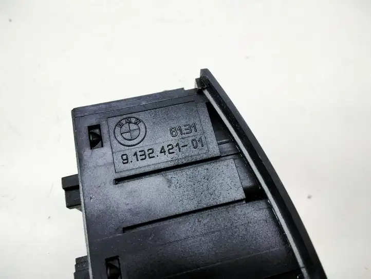 BMW 3 E90 E91 (2005 - 2012) 9132421 Включатель аварийных фонарей — фото 3