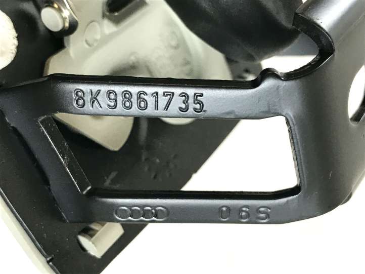 Audi Q5 (2012 - 2017)  8K9861736 Держатель крепления сетки (в потолке)