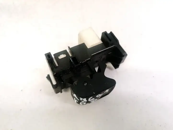 Toyota Yaris (2005 - 2009) 192829 Блок кнопок стеклоподъемников — фото 1