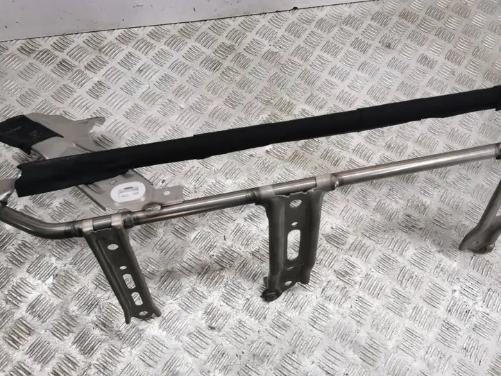 Toyota Prius (XW50) Держатель аккумулятора — фото 2