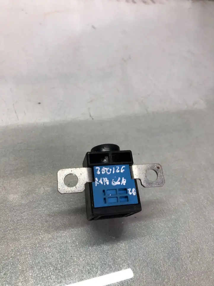 Mercedes-Benz GLA H247 (2020 - )  A0009827425 Предохранитель реле аккумулятора