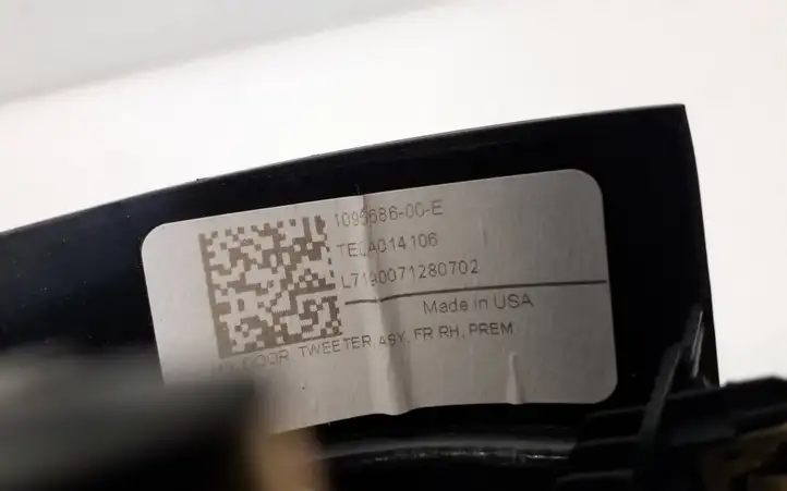 Tesla Model 3 (2017 - 2023) 109568600E Твитер передней двери — фото 5