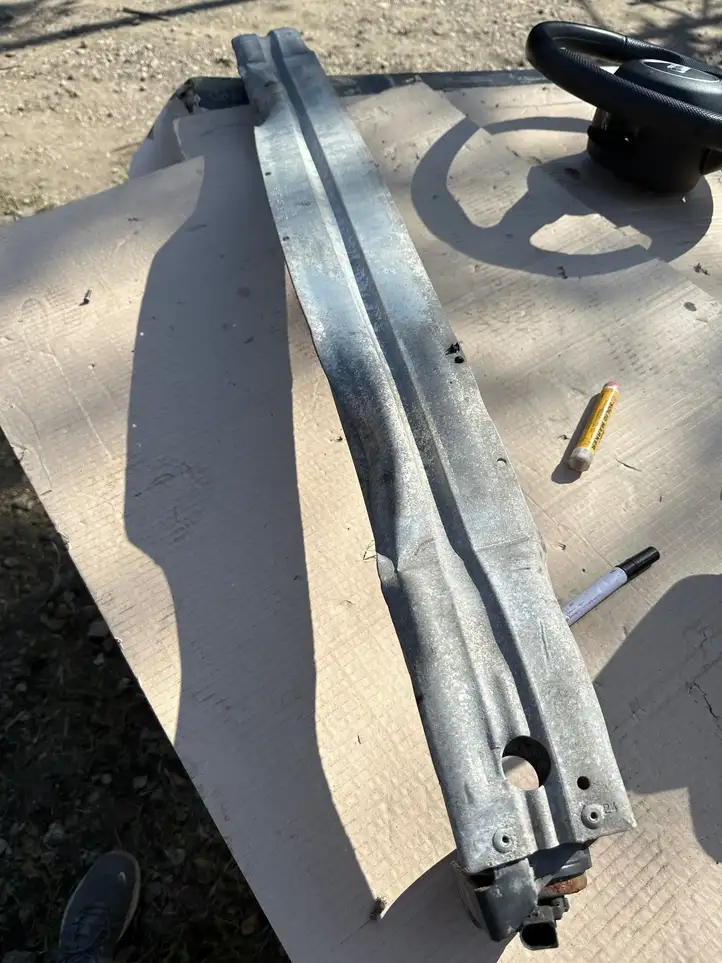 Audi A4 (2011 - 2015)  8K0807113F Балка переднего бампера