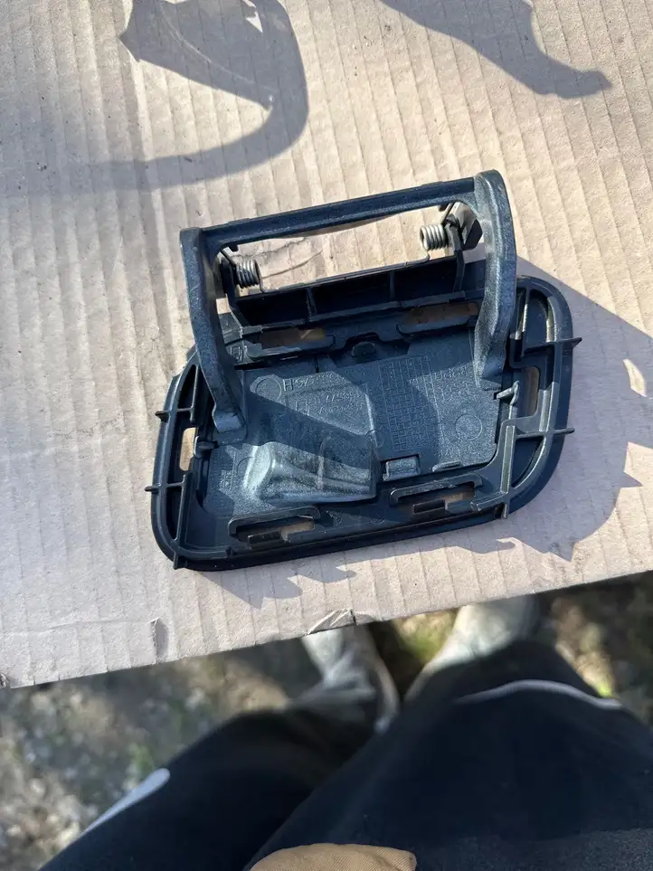 Audi A4 (2007 - 2011)  8K0955276 Крышка форсунки омывателя фары