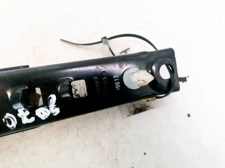 Opel Insignia A (2008 - 2017)  D00863 Другая внешняя деталь