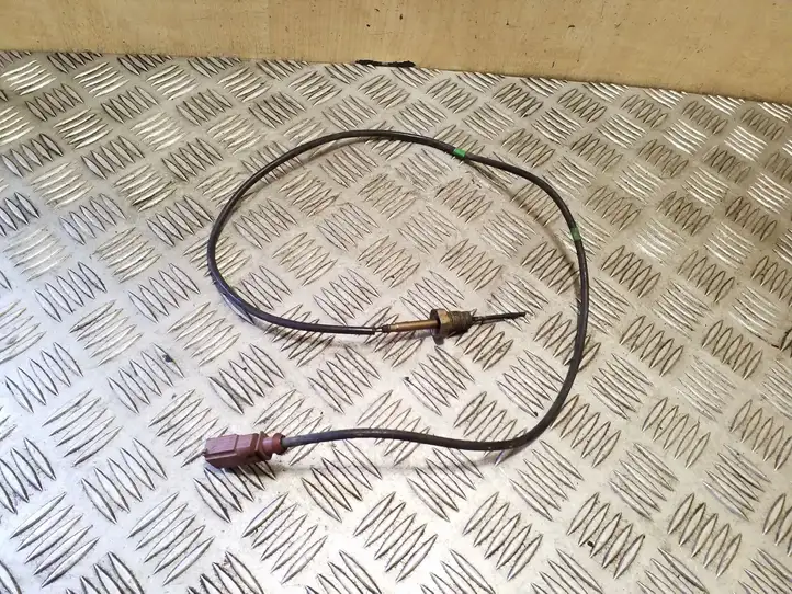 Volkswagen PASSAT B8 (2015 - )  04L906088DB Датчик температуры выхлопного газа