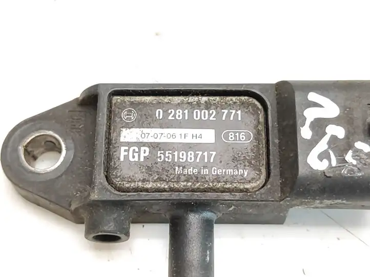 Suzuki SX4 (2006 - 2009) 0281002771 Датчик давления выхлопных газов — фото 4