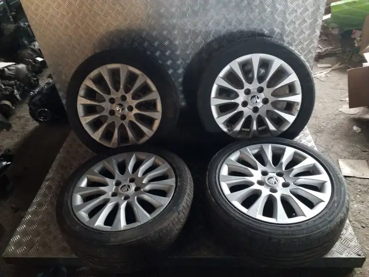 Skoda Superb B6 (3T) (2008 - 2015) Легкосплавный колесный диск R17 — фото 1