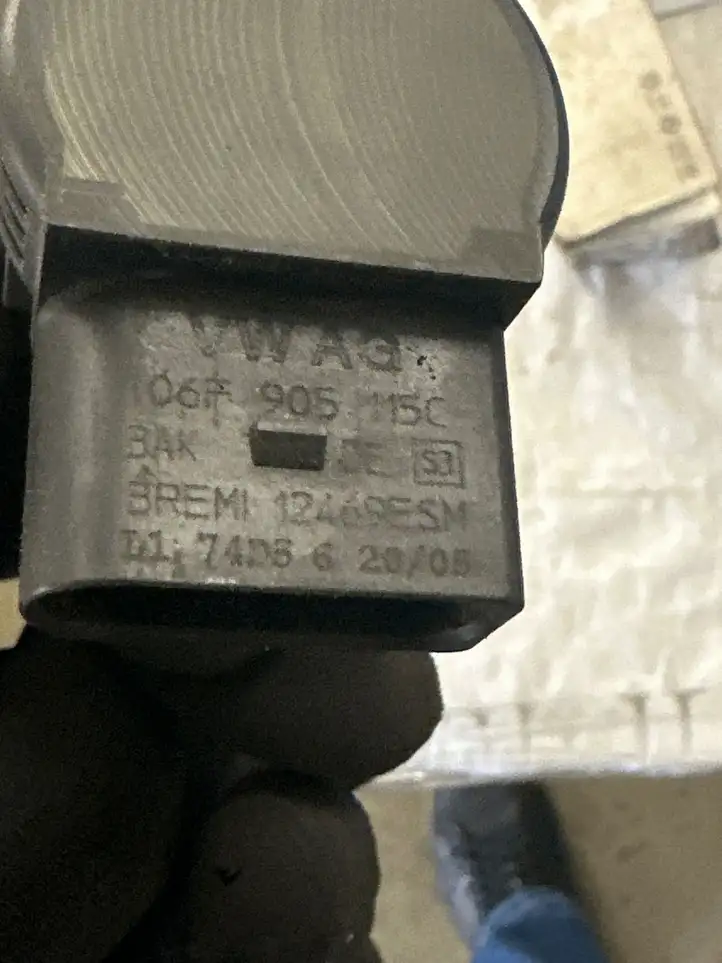 Volkswagen PASSAT B6 (2005 - 2010) 06F905115C Катушка зажигания — фото 2