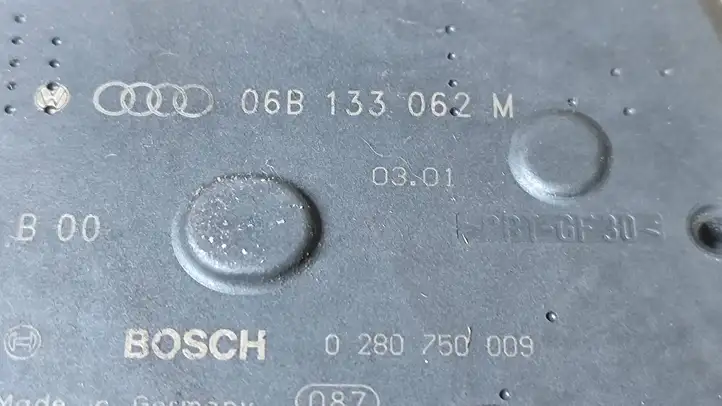 Volkswagen PASSAT B5.5 (2001 - 2005) 06B133062M Дроссельная заслонка — фото 5