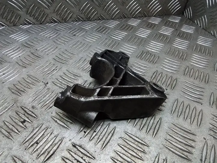 BMW 7 E65 E66 (2001 - 2008) 7788596 Кронштейн насоса ГУР — фото 4