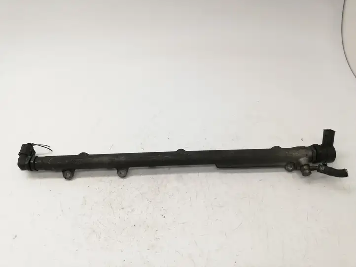 BMW 5 E60 E61 (2004 - 2010) 77886790281002481 Магистральная топливная трубка — фото 4