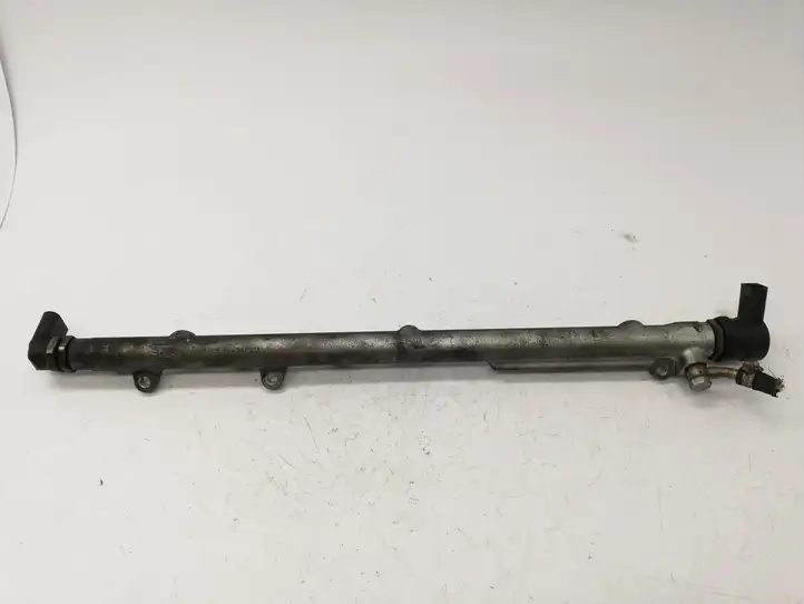 BMW 5 E60 E61 (2004 - 2010) 77886790281002481 Магистральная топливная трубка — фото 4