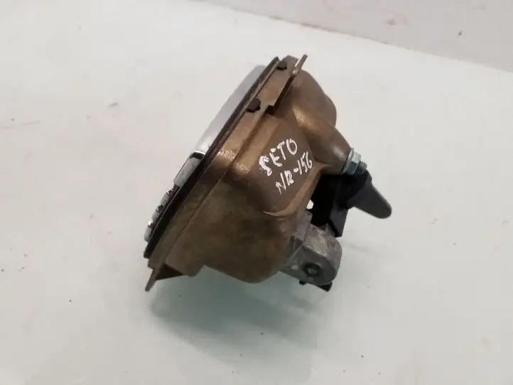 Seat Ibiza III (6L) (2002 - 2008) 6L6827573B Ручка багажной двери — фото 2