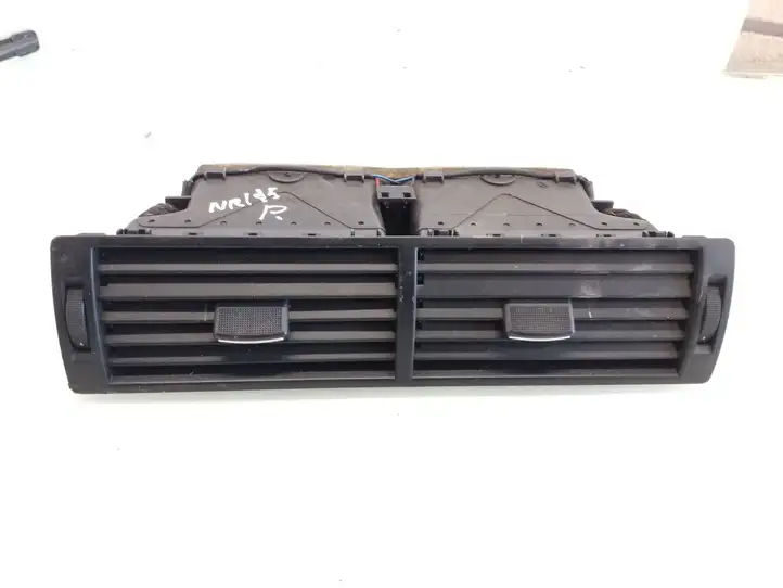 Audi A4 S4 B6 8E 8H (2000 - 2006) Центральный воздушный дефлектор — фото 1