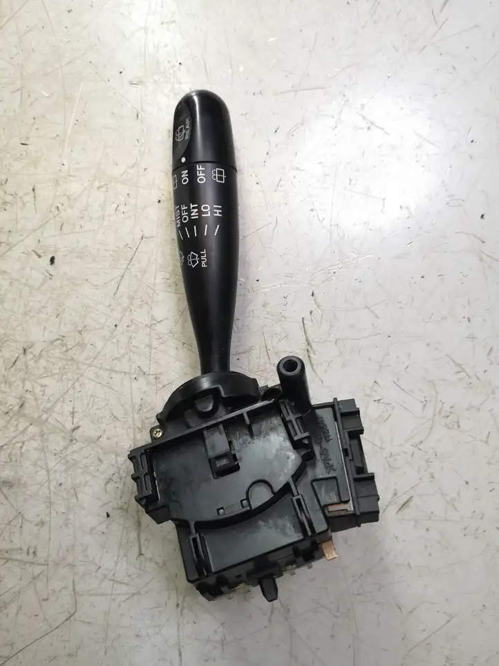 Toyota Yaris Verso (1999 - 2005) 173647 Переключатель стеклоочистителей — фото 1