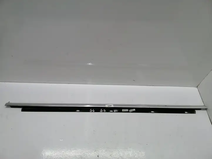 Volkswagen Golf VI (2009 - 2013) 1K9839476A Накладка стекла задней двери — фото 1