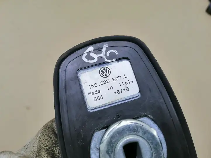 Volkswagen Golf VI (2009 - 2013) 1K0035507L GPS антенна — фото 4