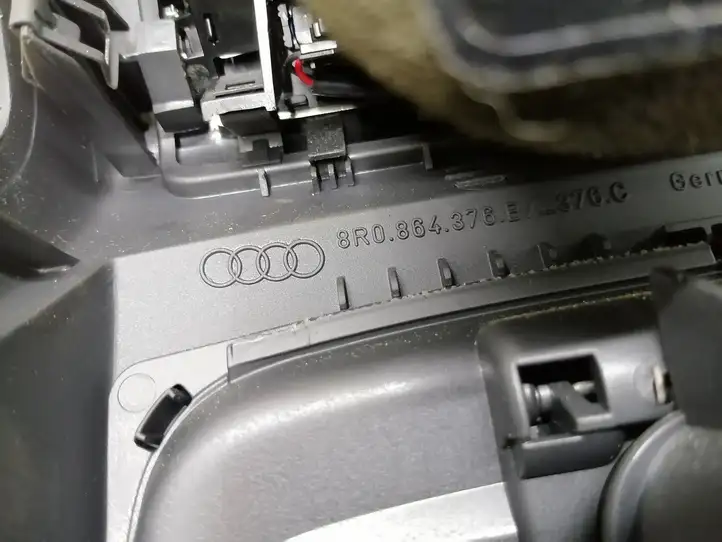 Audi Q5 SQ5 (2008 - 2012) 8R0864376B Задний воздушный дефлектор — фото 2