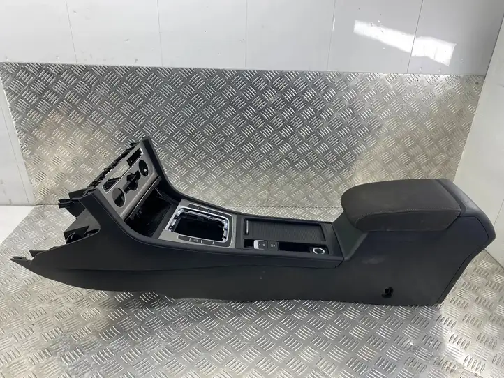 Volkswagen Golf VII (2013 - 2019) 5G1863391 Передняя пепельница — фото 4