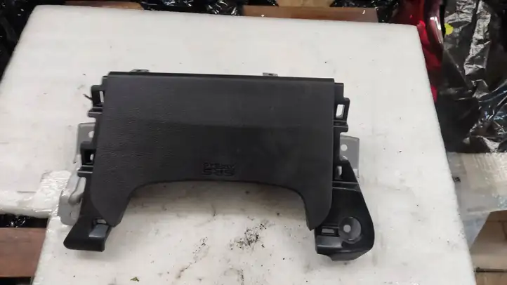 Mitsubishi Outlander (2018 - 2021) 7030A31754 Коленная подушка безопасности — фото 1
