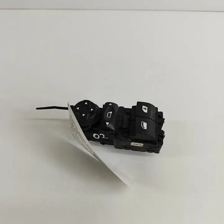 Peugeot 208 (2012 - 2015) 96751120ZD Кнопка стеклоподъемников — фото 1