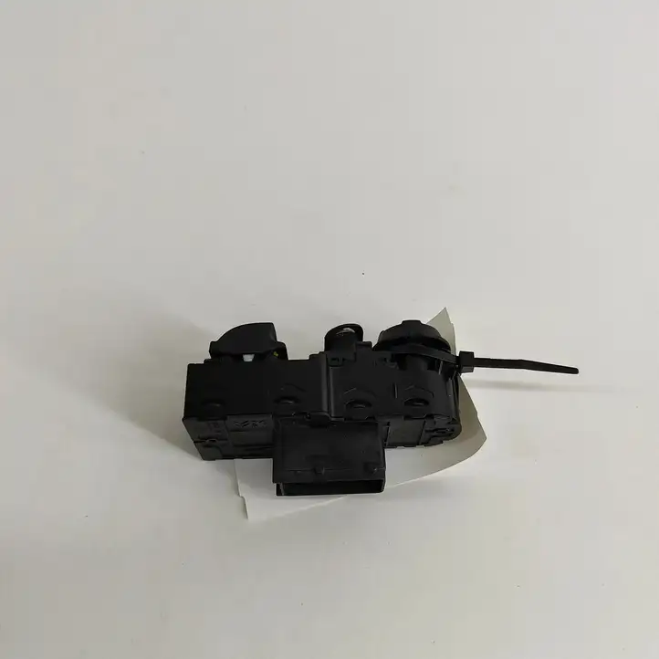 Peugeot 208 (2012 - 2015) 96751120ZD Кнопка стеклоподъемников — фото 2
