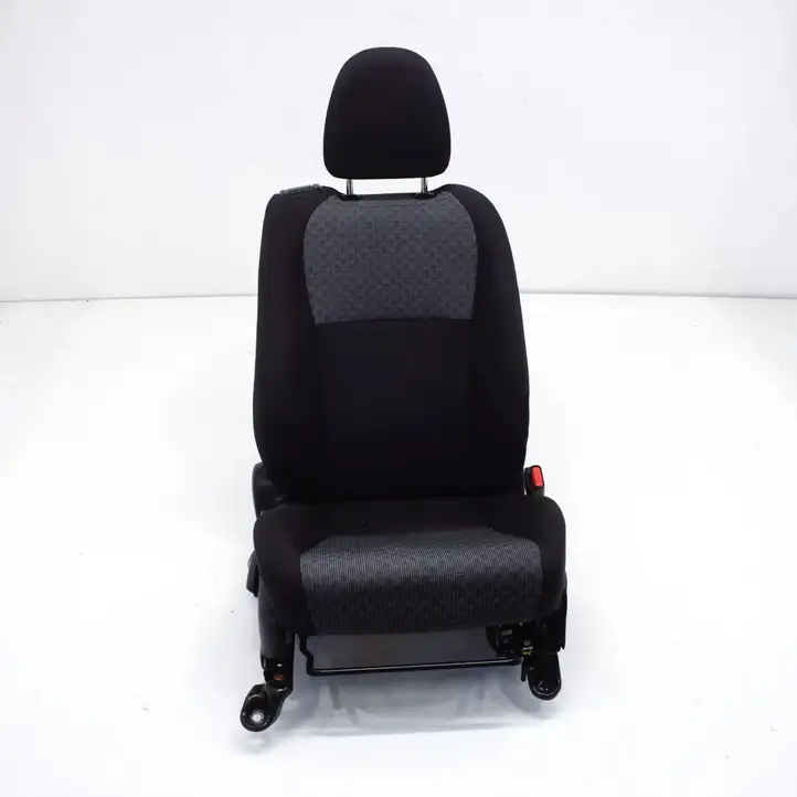 Toyota Yaris (2014 - 2019) 676100DJ70C4 Комплект салона — фото 7