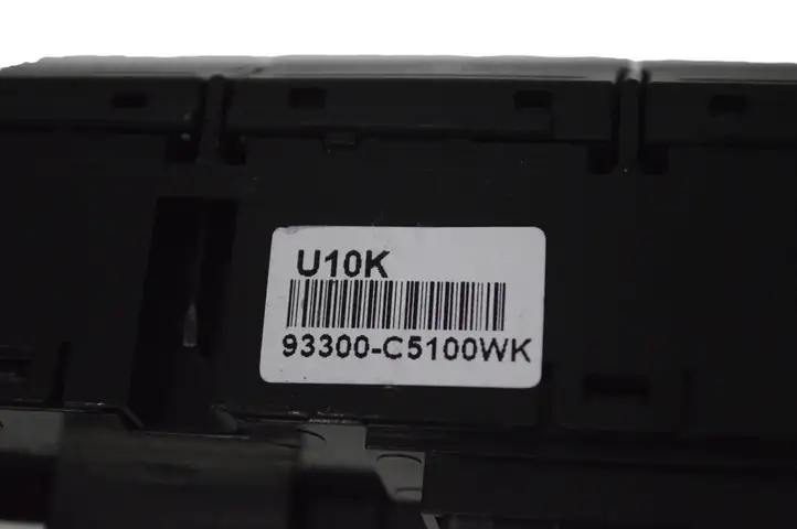 Kia Sorento (2017 - 2020) 93300C5100WK Включатель обогрева — фото 4