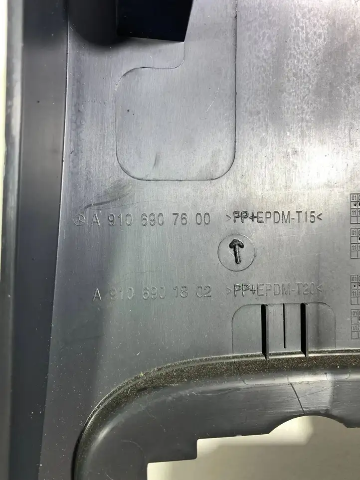 Mercedes-Benz Sprinter W907 W910 (2018 - ) A9106901802 Молдинги двери багажника — фото 9