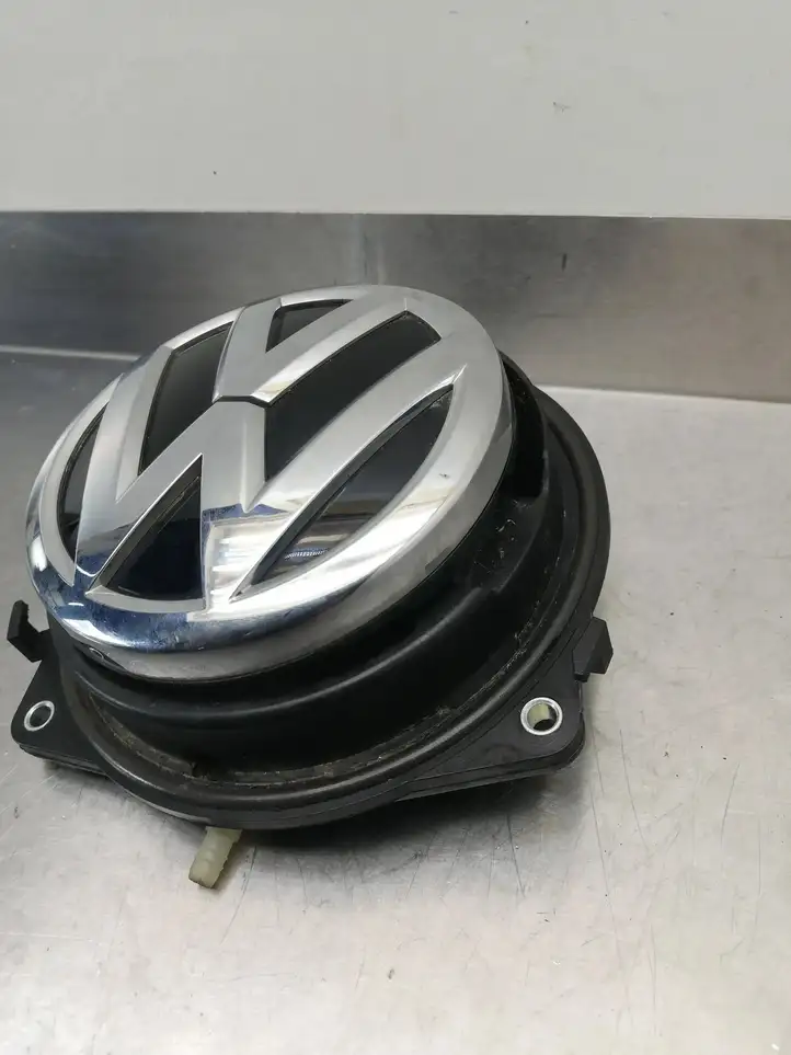 Volkswagen Polo VI (2015 - 2019) 2G6827469 Ручка крышки багажника — фото 3