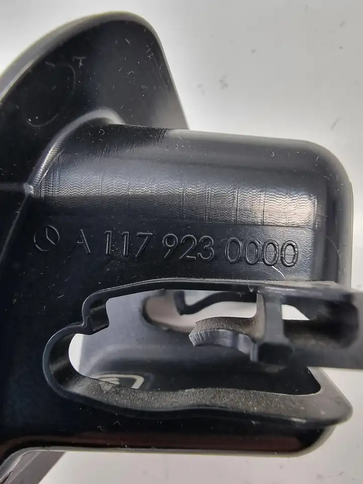 Mercedes-Benz CLA C117,X117,W117 (2013 - 2019) A1179230000 Заглушка ISOFIX — фото 5