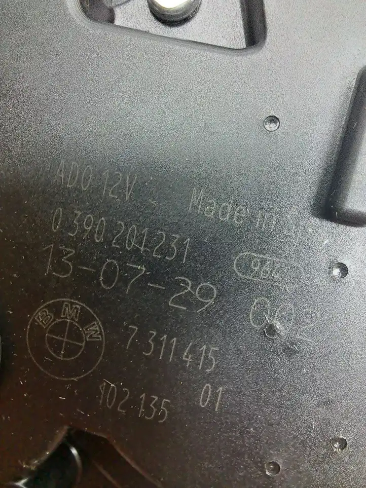 BMW 5 F10 F11 (2009 - 2016) 7311415 Двигатель стеклоочистителя заднего стекла — фото 3