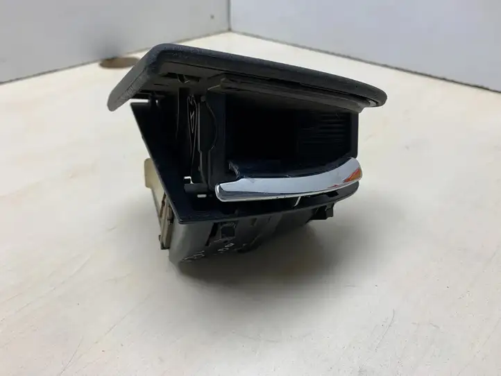 Mercedes-Benz E W211 (2002 - 2009) a2118100730 Дверная пепельница — фото 3