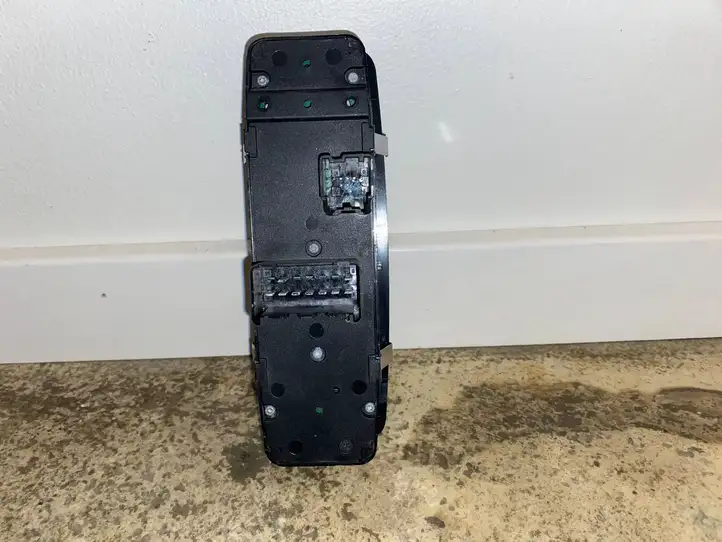 Jeep Cherokee (2013 - 2017) 68141894AA Кнопка стеклоподъемников — фото 4