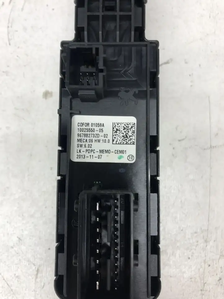 Citroen C4 I Picasso (2006 - 2013) 96788273ZD Блок кнопок стеклоподъемников — фото 4
