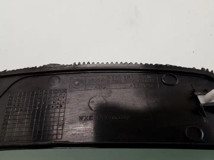 BMW 5 E39 (1996 - 2003) 8178121 Внутренняя отделка заднего порога — фото 3
