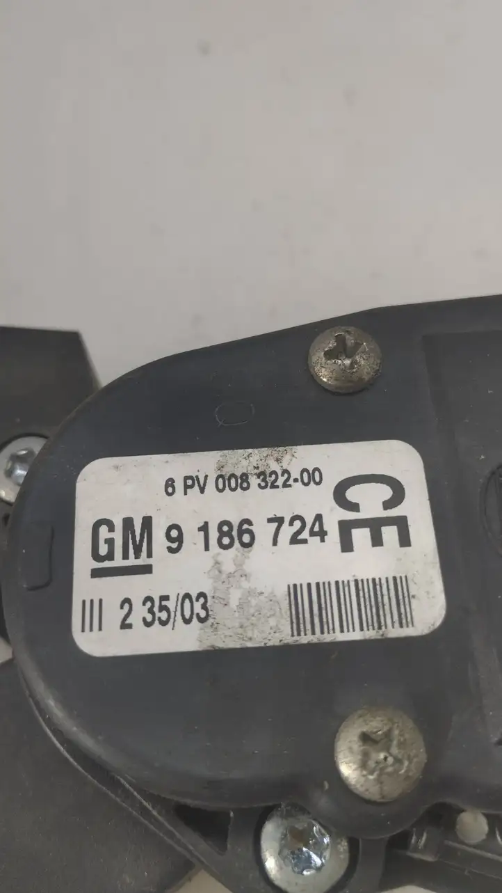 Opel Signum (2002 - 2008) 9186724 Педаль акселератора — фото 3