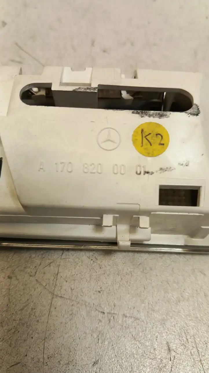 Mercedes-Benz SLK R170 (1996 - 2004) A1708200001 Передняя подсветка — фото 5