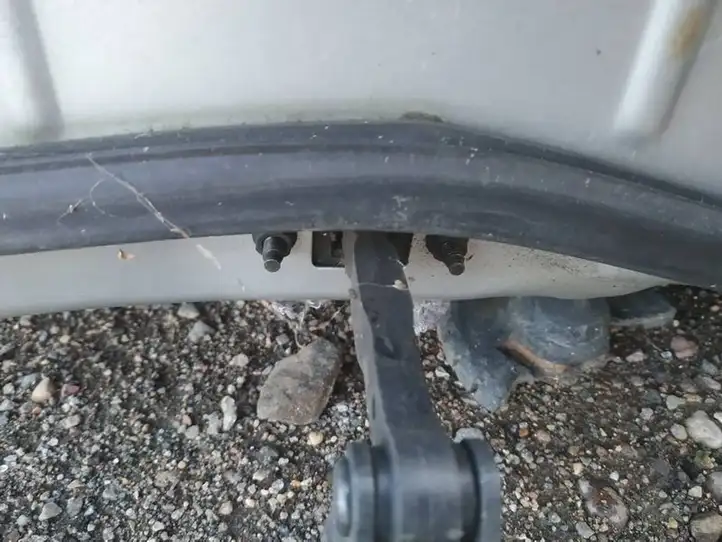 Toyota Avensis T250 (2006 - 2009) Ограничитель двери — фото 1