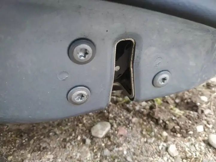 Toyota Auris E180 (2012 - 2018) Замок задней двери — фото 2