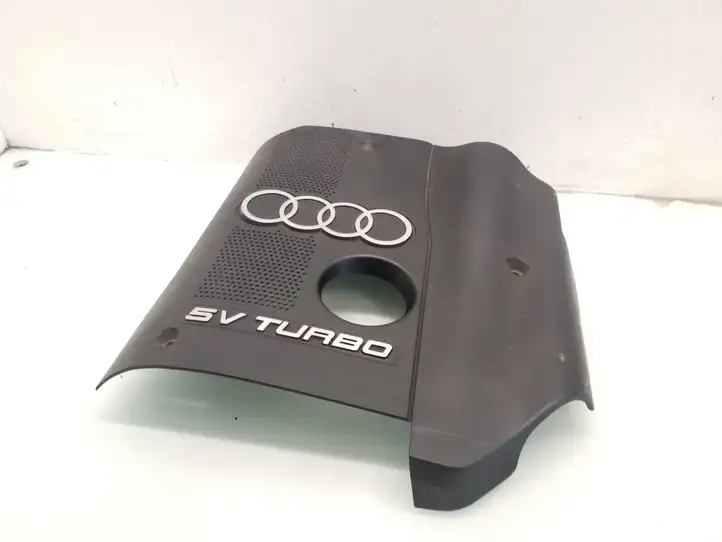 Audi A4 S4 B6 8E 8H (2000 - 2006) 058103724E Крышка двигателя декоративная — фото 1