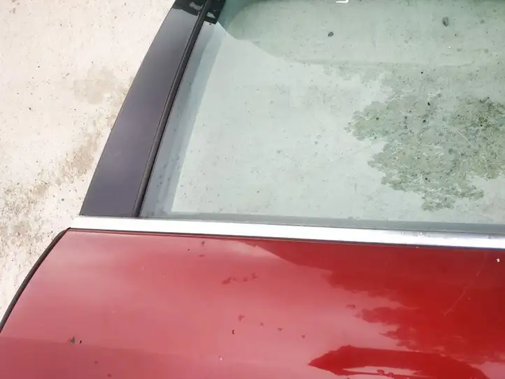 Renault Laguna III (2007 - 2015) Накладка стекла задней двери — фото 3