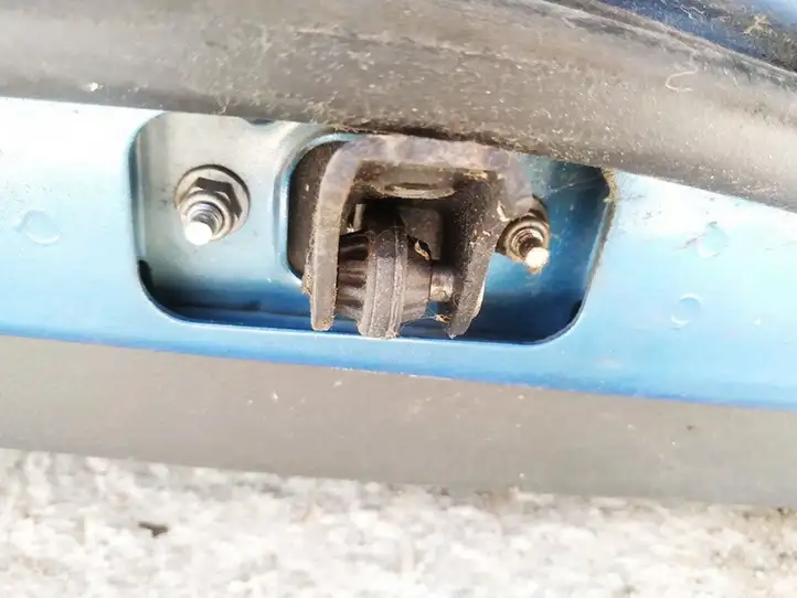 Ford Focus (2005 - 2008) Ограничитель задней двери — фото 2