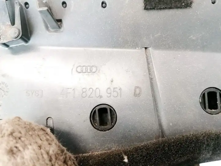 Audi A6 S6 C6 4F (2004 - 2008) 4F1820951D Центральный воздушный дефлектор — фото 3