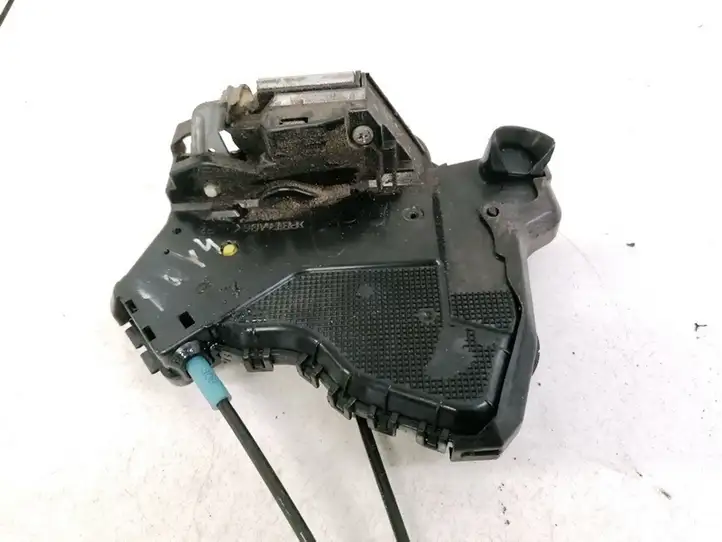 Toyota RAV 4 (XA30) (2006 - 2016) 81002039 Замок задней двери — фото 1
