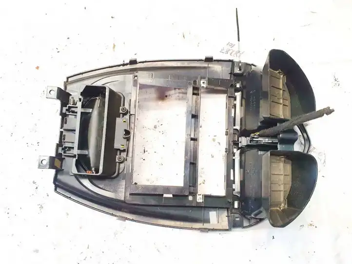 Citroen C5 (2004 - 2008) 9650443077 Центральный воздушный дефлектор — фото 2