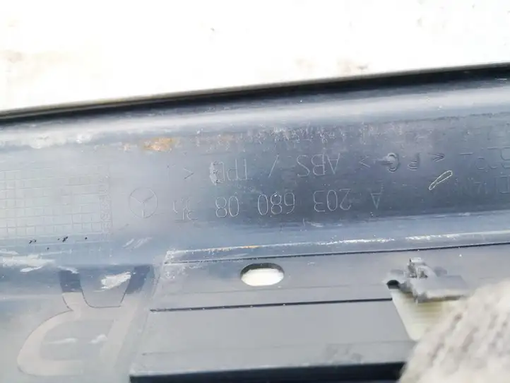 Mercedes-Benz C W203 (2000 - 2007) a2036800835 Внутренняя отделка переднего порога — фото 3